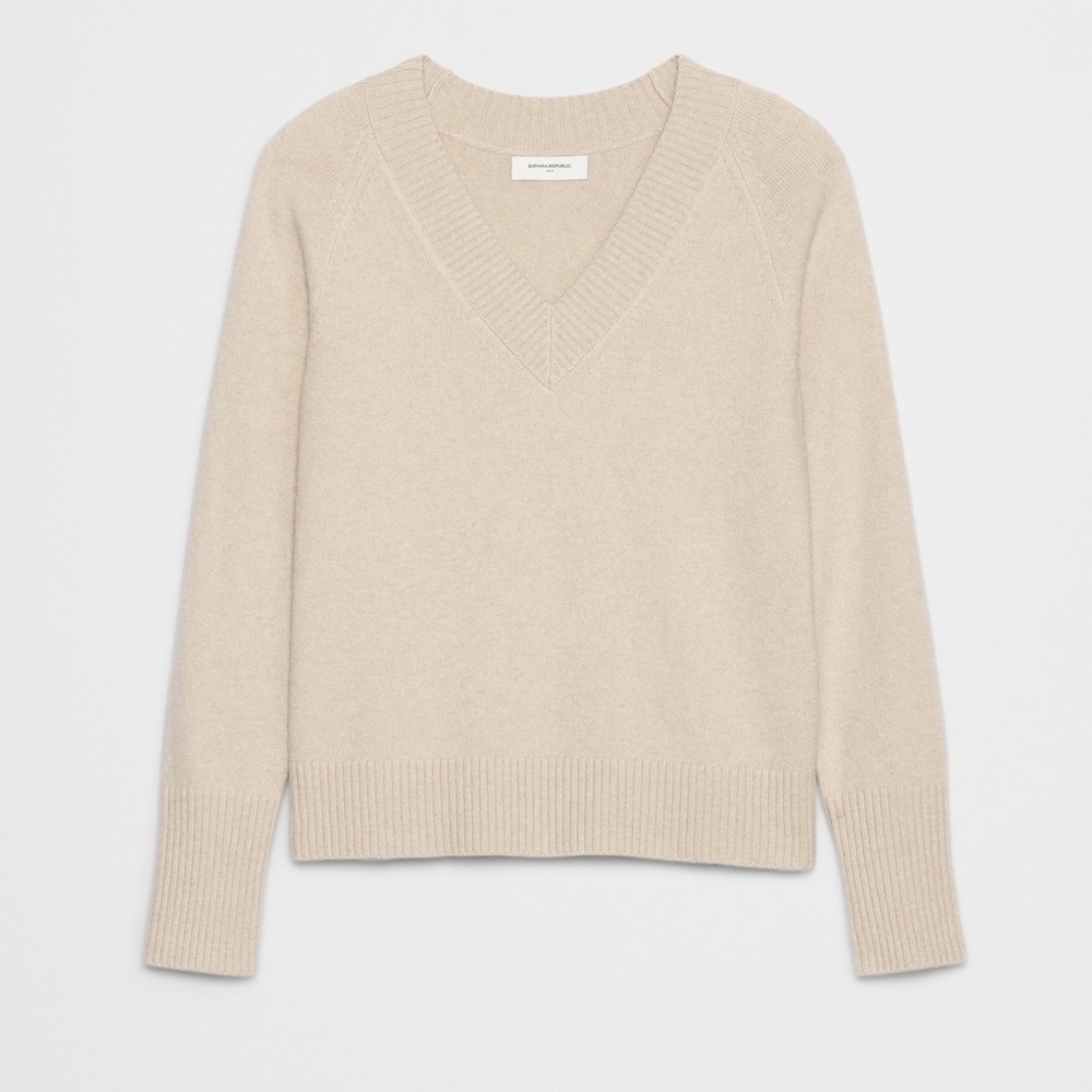 Banana Republic V-Neck Sweater Oatmeal‎ Heather XS New With Tags